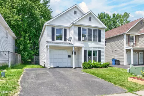 30 Boenau St, Albany, NY 12202