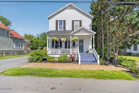12 Van Dorn St, Saratoga Springs, NY 12866