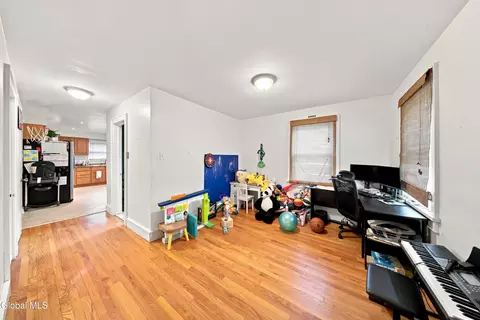 1209 Mader St, Schenectady, NY 12308 photo 16