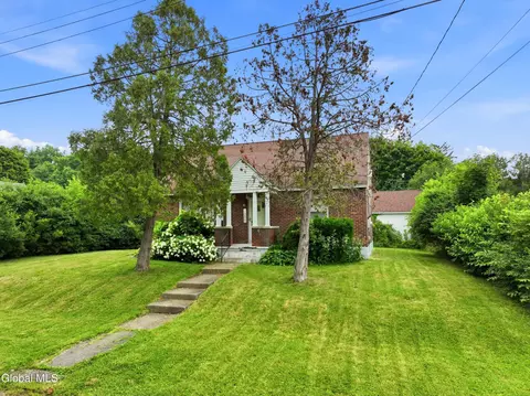 1209 Mader St, Schenectady, NY 12308 photo 1
