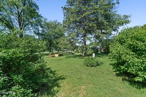 Exterior - 102 Marson Ave, Glenville, NY 12302 photo 10 of 15