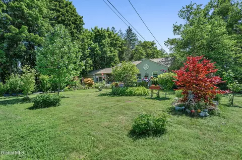 Exterior - 102 Marson Ave, Glenville, NY 12302 photo 14 of 15