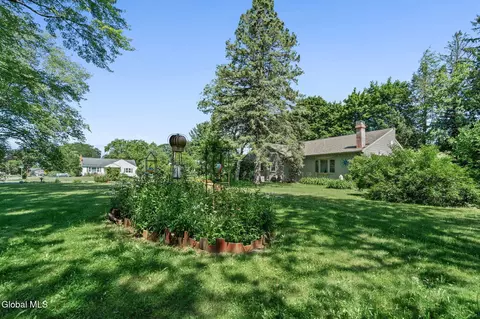 Exterior - 102 Marson Ave, Glenville, NY 12302 photo 15 of 15