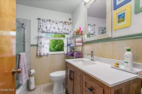 Bath - 102 Marson Ave, Glenville, NY 12302 photo 4 of 4