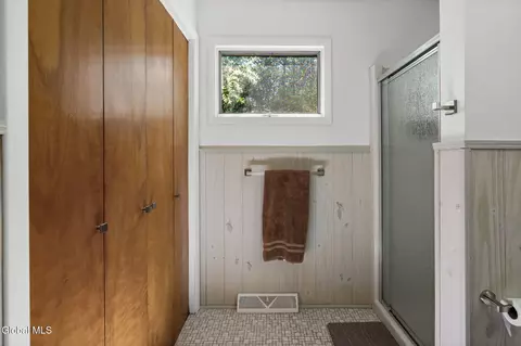 Bath - 102 Marson Ave, Glenville, NY 12302 photo 3 of 4