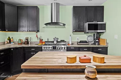 Kitchen - 102 Marson Ave, Glenville, NY 12302 photo 7 of 9