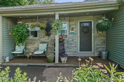 Exterior - 102 Marson Ave, Glenville, NY 12302 photo 1 of 15