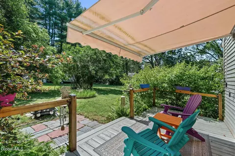 Exterior - 102 Marson Ave, Glenville, NY 12302 photo 4 of 15