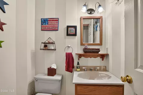 Bath - 3059 E Old State Rd, Schenectady, NY 12303 photo 1 of 3