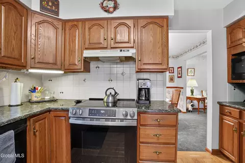 Kitchen - 3059 E Old State Rd, Schenectady, NY 12303 photo 2 of 4