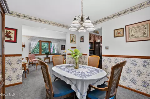 Dining - 3059 E Old State Rd, Schenectady, NY 12303 photo 3 of 6