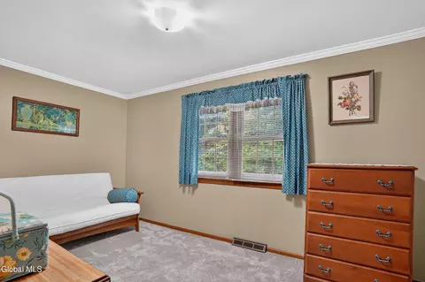 Bedroom - 3059 E Old State Rd, Schenectady, NY 12303 photo 3 of 5