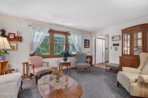 Living - 3059 E Old State Rd, Schenectady, NY 12303 photo 5 of 6