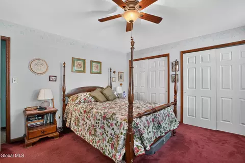 Bedroom - 3059 E Old State Rd, Schenectady, NY 12303 photo 1 of 5