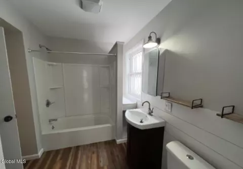 Bath - 1114 Union St, Schenectady, NY 12308 photo 4 of 6