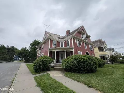 Exterior - 1114 Union St, Schenectady, NY 12308 photo 3 of 7