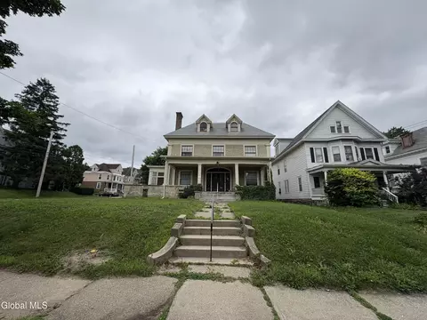 Exterior - 1114 Union St, Schenectady, NY 12308 photo 4 of 7