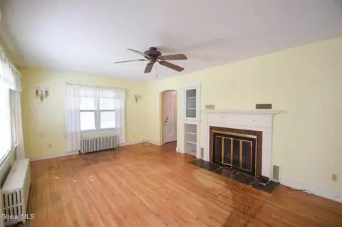 Living - 111 Ash St, Corinth, NY 12822 photo 3 of 6