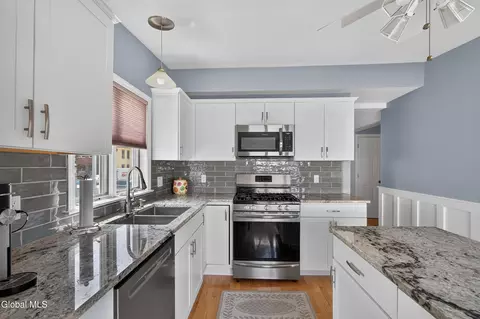 Kitchen - 809 Thompson St, Schenectady, NY 12306 photo 4 of 7