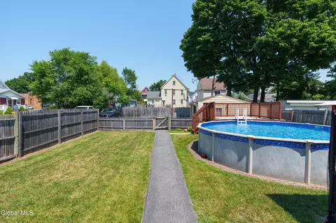 Exterior - 809 Thompson St, Schenectady, NY 12306 photo 9 of 10