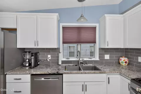 Kitchen - 809 Thompson St, Schenectady, NY 12306 photo 6 of 7