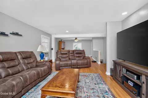 Living - 809 Thompson St, Schenectady, NY 12306 photo 2 of 3