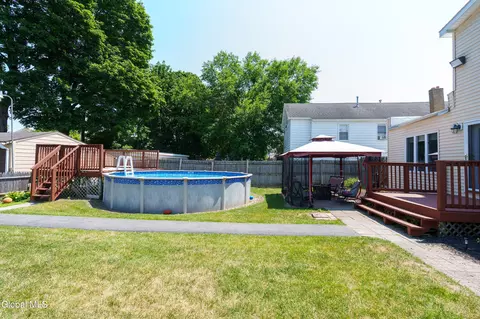 Exterior - 809 Thompson St, Schenectady, NY 12306 photo 8 of 10