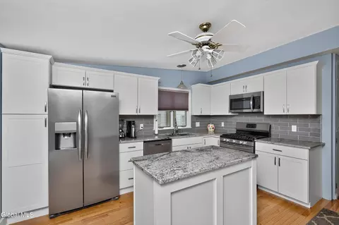 Kitchen - 809 Thompson St, Schenectady, NY 12306 photo 3 of 7