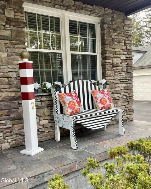 11 Cottage St #7, Saratoga Springs, NY 12866