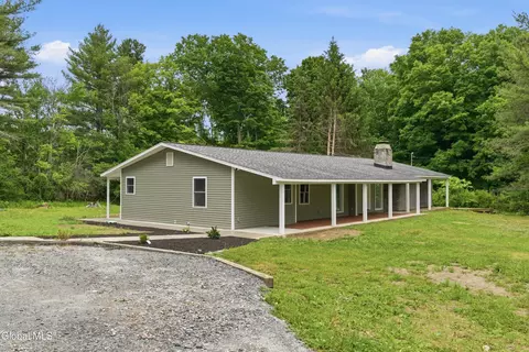412 Bozenkill Rd, Altamont, NY 12009