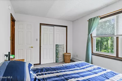 Bedroom - 4 Carlyle Ct, Ballston Lake, NY 12019 photo 5 of 11