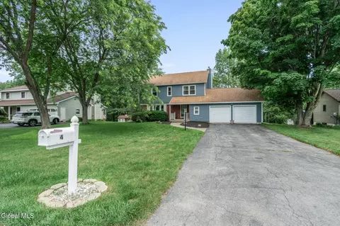 Exterior - 4 Carlyle Ct, Ballston Lake, NY 12019 photo 3 of 6