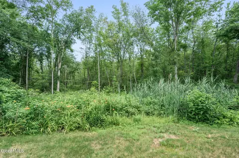 Exterior - 4 Carlyle Ct, Ballston Lake, NY 12019 photo 6 of 6
