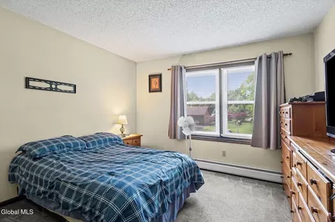 Bedroom - 4 Carlyle Ct, Ballston Lake, NY 12019 photo 8 of 11