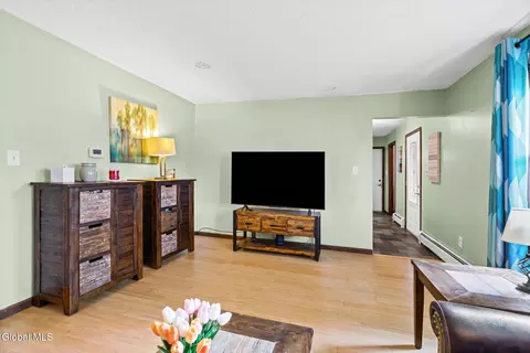 Living - 4 Carlyle Ct, Ballston Lake, NY 12019 photo 1 of 4