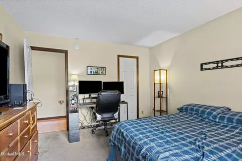 Bedroom - 4 Carlyle Ct, Ballston Lake, NY 12019 photo 7 of 11