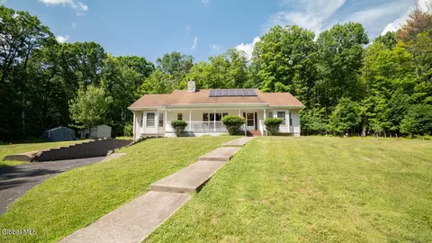 75 Boyce Rd, Nassau, NY 12123