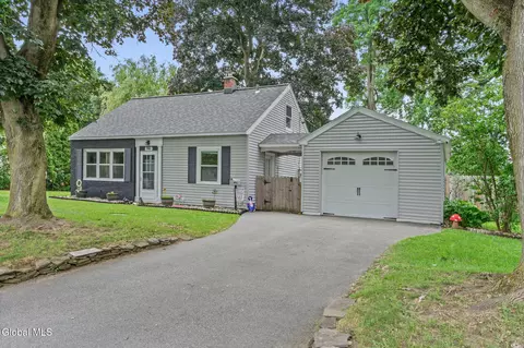 Exterior - 1005 Wayne Rd, Schenectady, NY 12303 photo 2 of 6