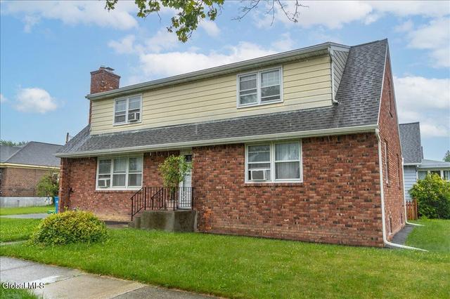 39 Dartmouth St, Albany, NY 12209