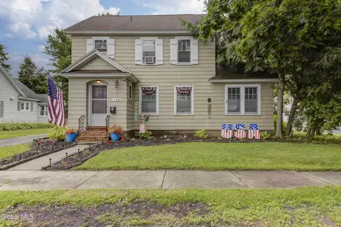 138 5th Ave, Gloversville, NY 12078