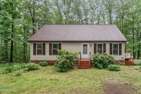 2819 New York 67, Johnsonville, NY 12094