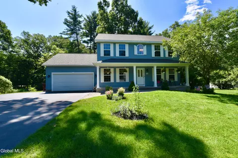 91 Cobble Hill Dr, Gansevoort, NY 12831