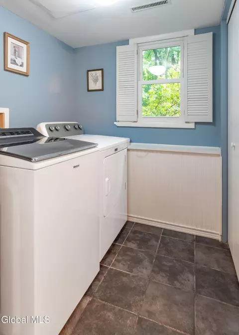 Other - 43 Algonquin Rd, Halfmoon, NY 12065 photo 7 of 12