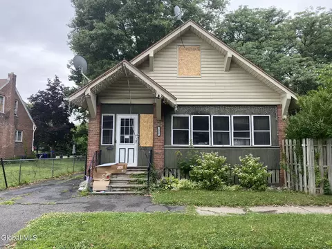 1517 Avenue A, Watervliet, NY 12189