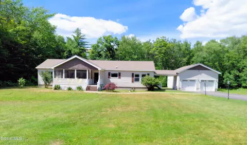 28 Lincoln Mountain Rd, Greenfield Center, NY 12833