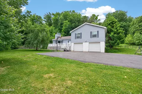 67 Higgins Rd, Wynantskill, NY 12198