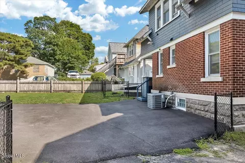 Exterior - 1575 Union St, Schenectady, NY 12309 photo 5 of 9