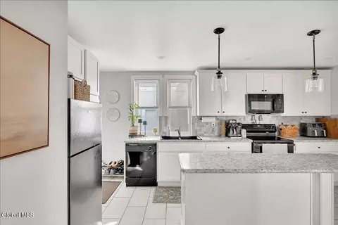 Kitchen - 1575 Union St, Schenectady, NY 12309 photo 4 of 4