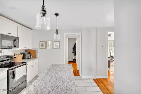 Entry Way - 1575 Union St, Schenectady, NY 12309 photo 6 of 8