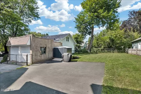 Exterior - 1575 Union St, Schenectady, NY 12309 photo 8 of 9